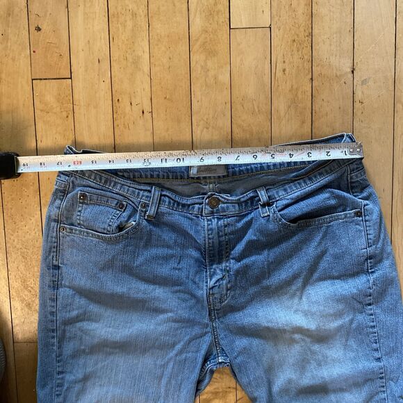 Levi’s Signature Jeans Women’s 34x30 Vintage Light Wash Bootcut Mid Rise - Picture 2 of 16